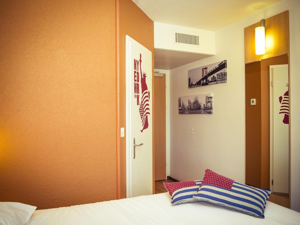 ibis Lausanne Crissier Exterior foto