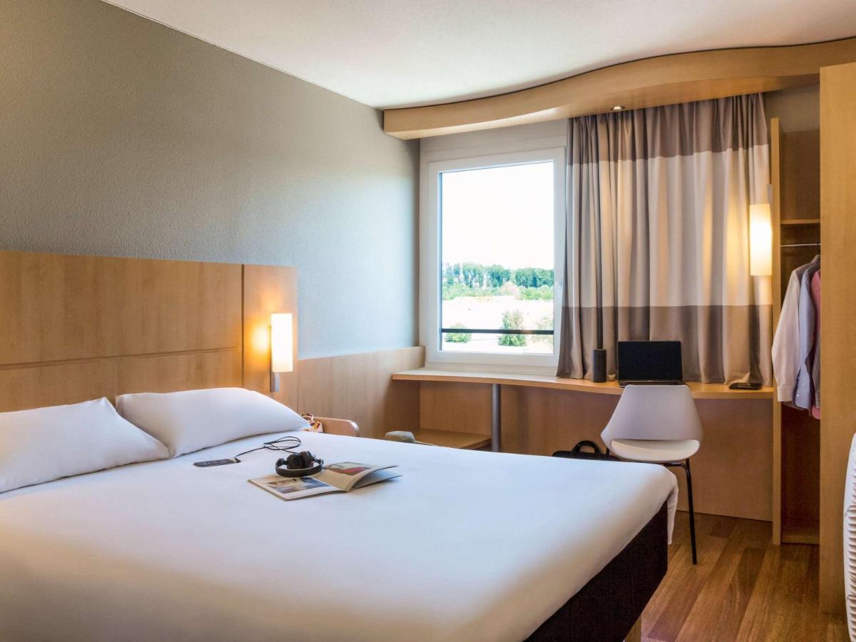 ibis Lausanne Crissier Exterior foto