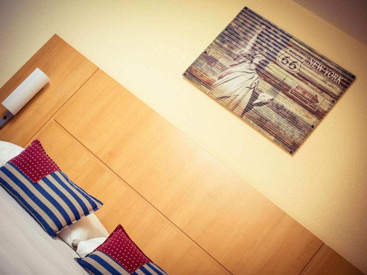 ibis Lausanne Crissier Exterior foto