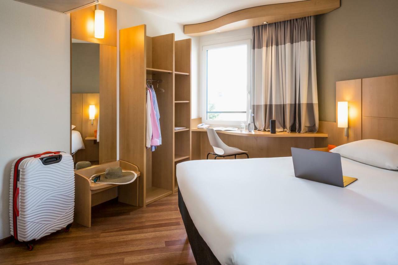 ibis Lausanne Crissier Exterior foto
