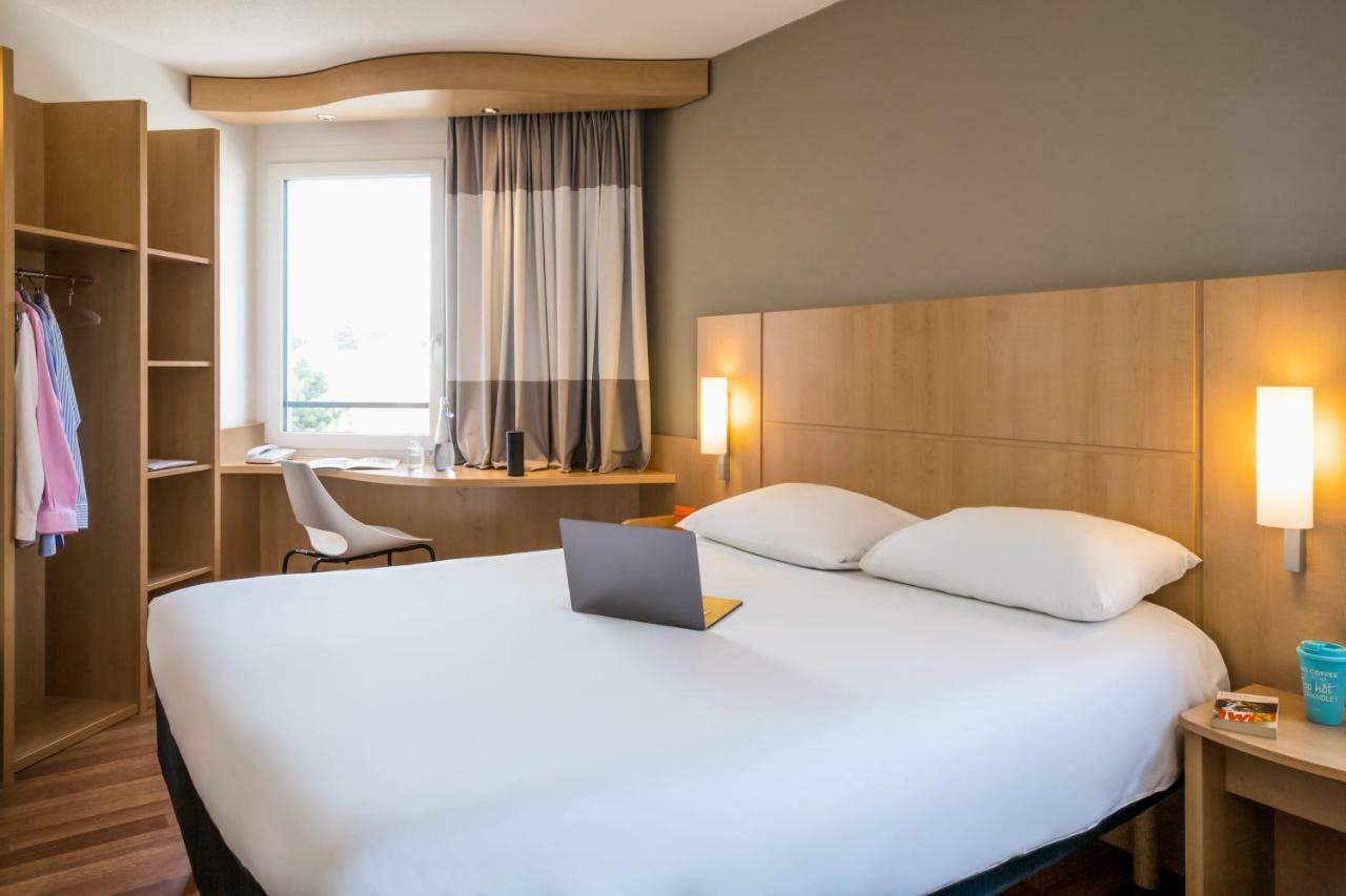 ibis Lausanne Crissier Exterior foto